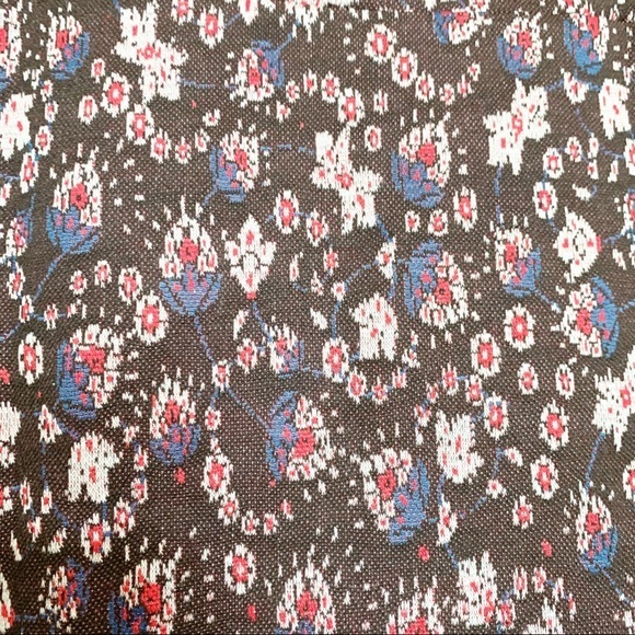 Lularoe Black Jacquard Floral Cassie Pencil Skirt - Picture 3 of 6